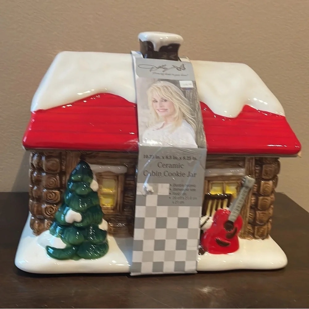 DOLLY PARTON Ceramic Cabin Cookie Jar Winter Holiday Christmas Decor Canister